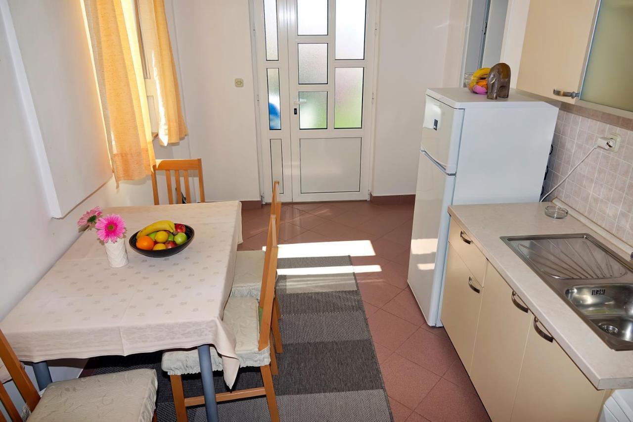 Appartamento Roza Baška Voda Esterno foto