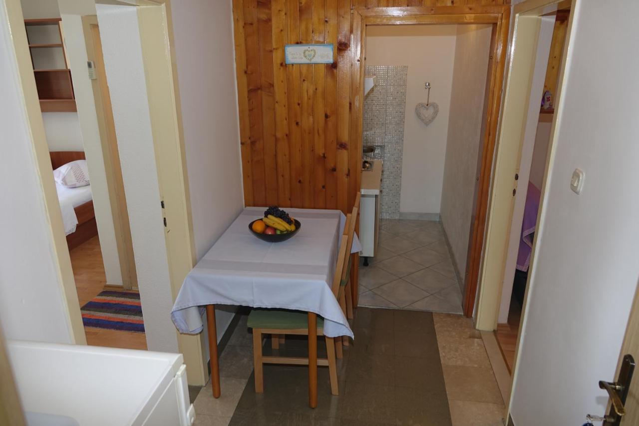 Appartamento Roza Baška Voda Esterno foto