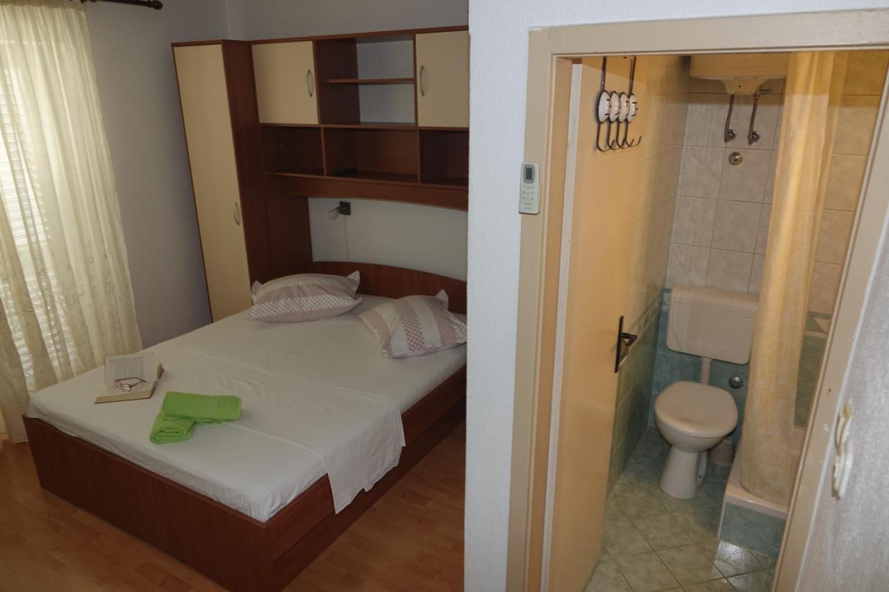 Appartamento Roza Baška Voda Esterno foto